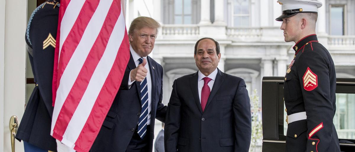 “نيويورك تايمز” ترامب يسعى لتصنيف الإخوان كجماعة إرهابية بطلب من السيسي !
